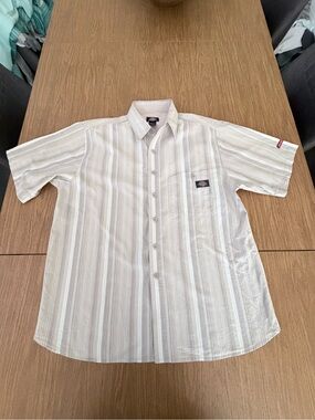 Dickies Men’s Short-Sleeve Button-Down Shirt in White and Light Gray Stripes